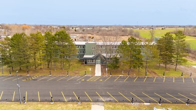 Unicorn Apartments in Sanborn, NY - Foto de edificio - Building Photo