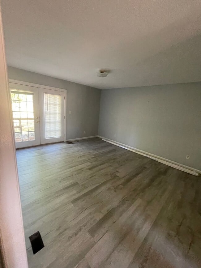 property at 506 Pickett St SW