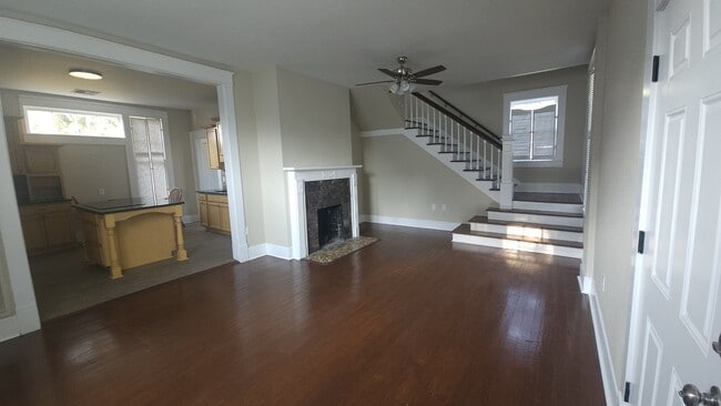 2255 Laurel Ave in Beaumont, TX - Foto de edificio - Building Photo