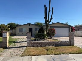 43714 Aztec St in Indio, CA - Building Photo