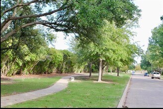 5832 Mossbrook Trail in Dallas, TX - Building Photo - Building Photo