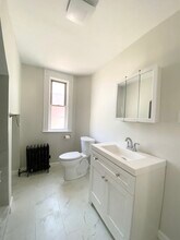 189 Whitwell St, Unit Unit 1 in Quincy, MA - Building Photo - Building Photo