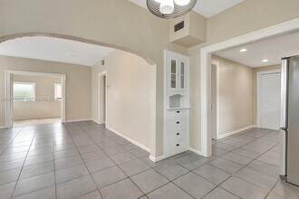 630 33rd St in West Palm Beach, FL - Building Photo - Building Photo