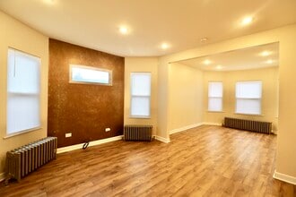 3807 N Narragansett Ave in Chicago, IL - Building Photo - Building Photo