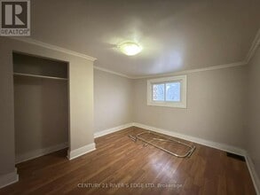 6 Pearl St E in Brockville, ON - Foto de edificio - Building Photo