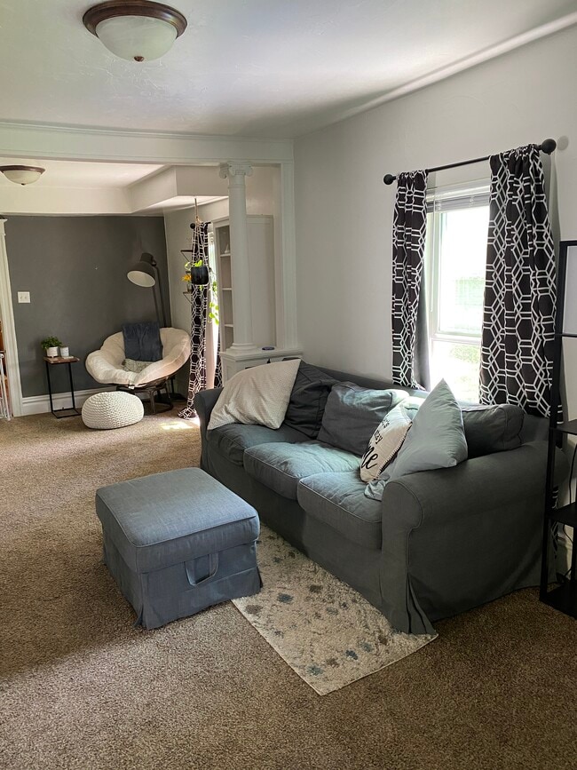 410 Dakota St, Unit Lower in Oshkosh, WI - Building Photo - Building Photo