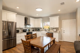 1527 Lamar St in San Antonio, TX - Building Photo - Building Photo