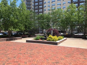 Clarendon Hill Towers in Somerville, MA - Building Photo - Building Photo