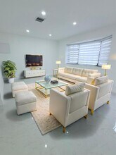 4240 SW 27th St in West Park, FL - Building Photo - Building Photo