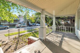 2056 Moncrief Rd in Jacksonville, FL - Building Photo - Building Photo