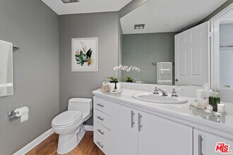 12000 Goshen Ave in Los Angeles, CA - Building Photo - Building Photo