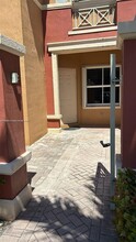 11479 NW 60th Terrace in Doral, FL - Building Photo - Building Photo