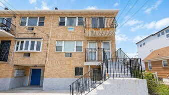 3-34 Beach 87th St in Queens, NY - Building Photo