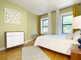 Furnished room/NOT APARTMENT in Brooklyn, NY - Building Photo