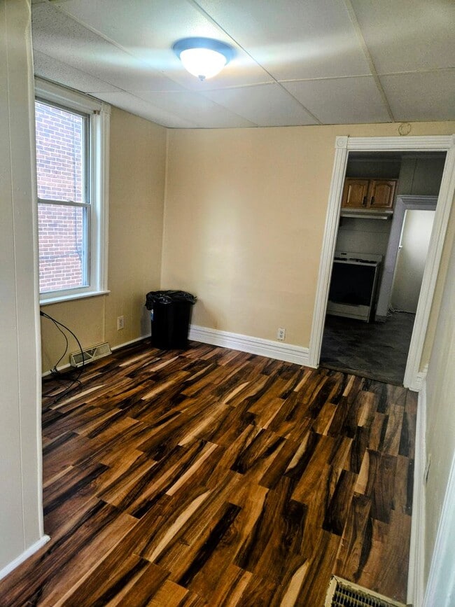 property at 1437-1439 W Court St