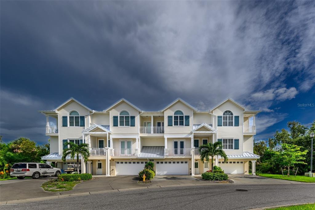 10300 Tarpon Landings Terrace in Placida, FL - Building Photo