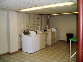 218-236 N Jefferson St in Saint Croix Falls, WI - Building Photo - Building Photo