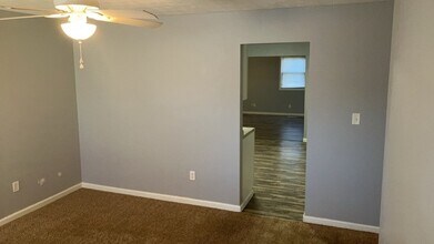 325 Halifax Dr in Vandalia, OH - Building Photo - Building Photo