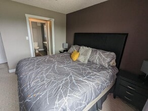 10405 99 Ave in Grande Prairie, AB - Building Photo - Building Photo