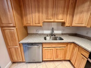 977 Santa Cruz Way in Rohnert Park, CA - Building Photo - Building Photo