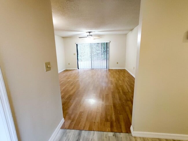 117 Crown Point Cir in Longwood, FL - Building Photo - Building Photo