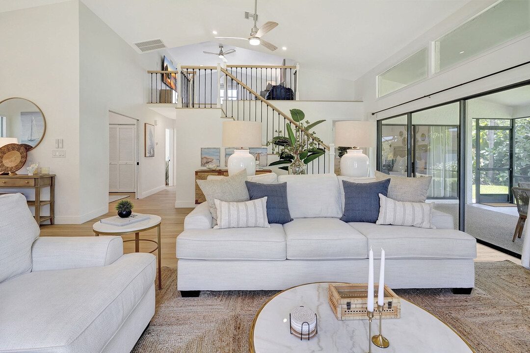 62 8th St in Bonita Springs, FL - Building Photo