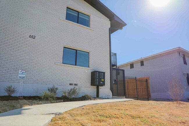 Irving at Bishop Ridge in Dallas, TX - Building Photo - Building Photo