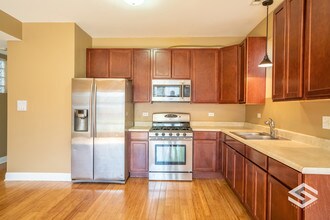 1231 S Avers Ave, Unit 1 in Chicago, IL - Building Photo - Building Photo
