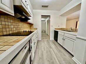 2816 SW 14th Dr in Gainesville, FL - Foto de edificio - Building Photo