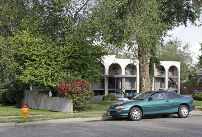 Sapphire Springs in Salt Lake City, UT - Building Photo - Building Photo