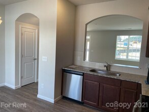534 Dorman St in Belmont, NC - Building Photo - Building Photo