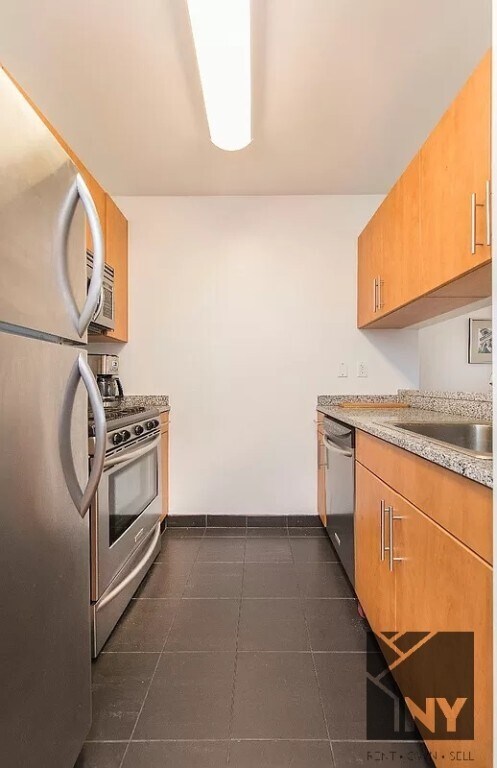 2 Maiden Ln in New York, NY - Building Photo - Building Photo