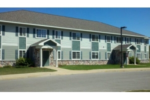 Northland Meadow in Cadillac, MI - Foto de edificio