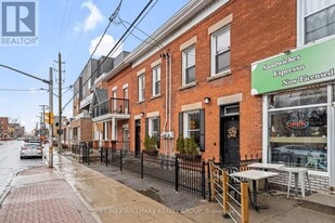 378 Booth St in Ottawa, ON - Building Photo