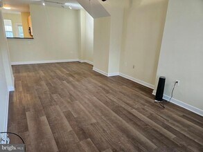 22763 Fountain Grove Square in Ashburn, VA - Building Photo - Building Photo