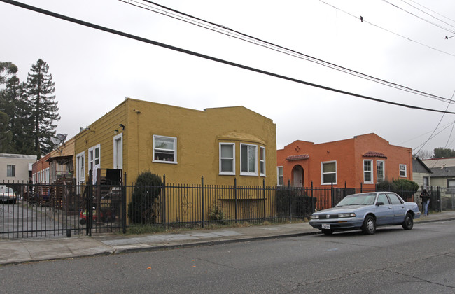 2646 E 27th St in Oakland, CA - Building Photo - Building Photo