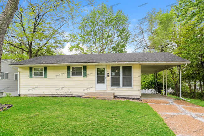 property at 830 Mullanphy Ln