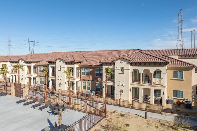 Eagle Villas in Hesperia, CA - Foto de edificio - Building Photo