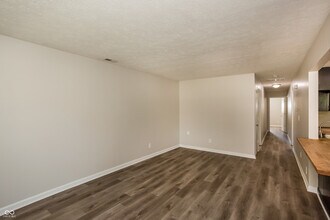 9033 E 12th St in Indianapolis, IN - Building Photo - Building Photo