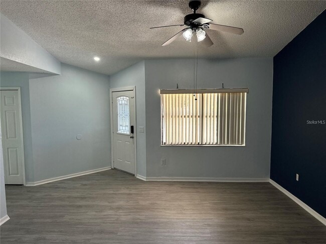 214 Magellan Dr in Kissimmee, FL - Building Photo - Building Photo