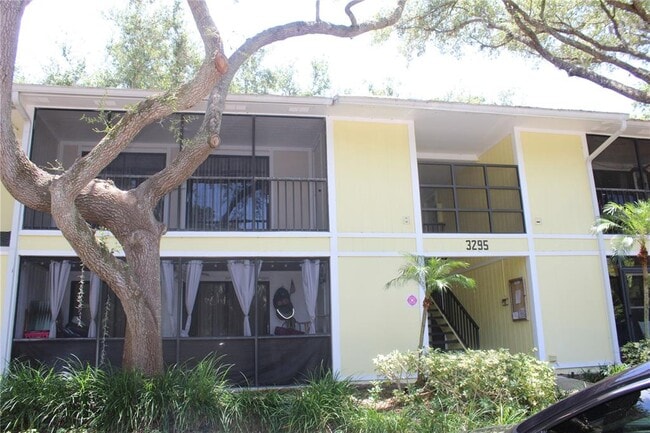 property at 3295 Fox Chase Cir