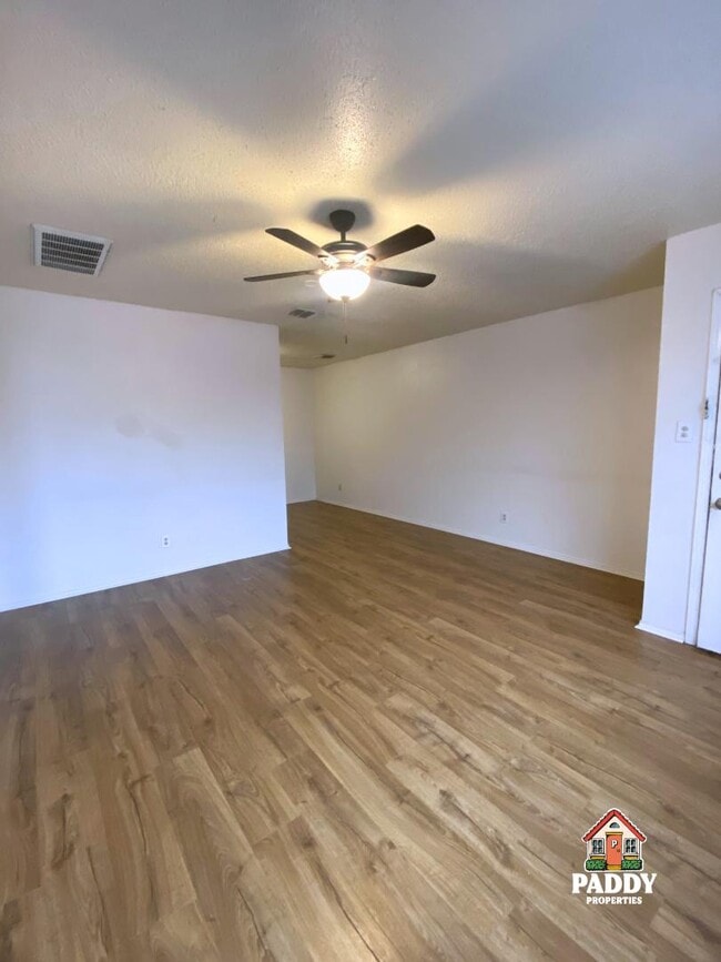 1305 S Jefferson Ave in Mount Pleasant, TX - Building Photo - Building Photo