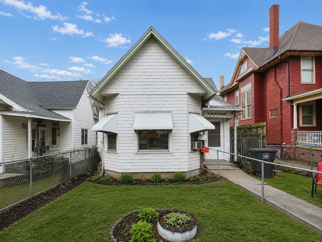 property at 1431 9th St