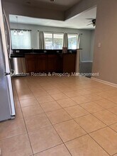 4240 Metron Dr in Jacksonville, FL - Building Photo - Building Photo