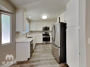 4423 Honeycomb Dr in Las Vegas, NV - Building Photo - Building Photo