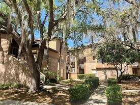 486 N Pin Oak Pl in Longwood, FL - Building Photo