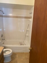 10300 W Beacon Hill Dr in Franklin, WI - Building Photo - Building Photo