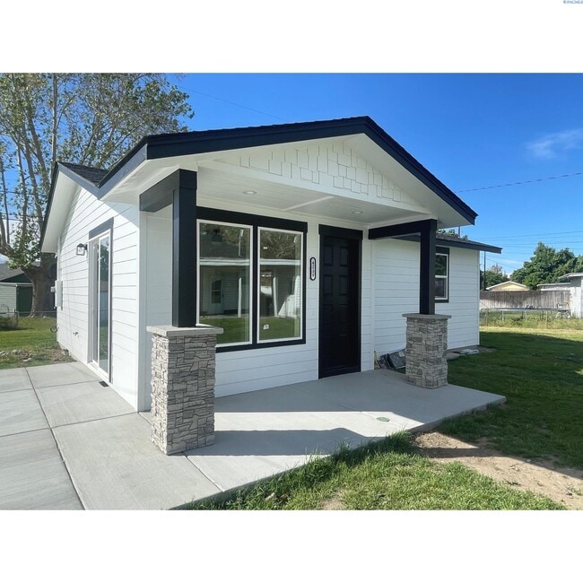 property at 423 Douglass Ave