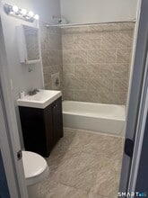 1347 Pembroke St in Bridgeport, CT - Building Photo - Building Photo