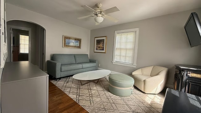 801 5th Ave in Greensboro, NC - Foto de edificio - Building Photo